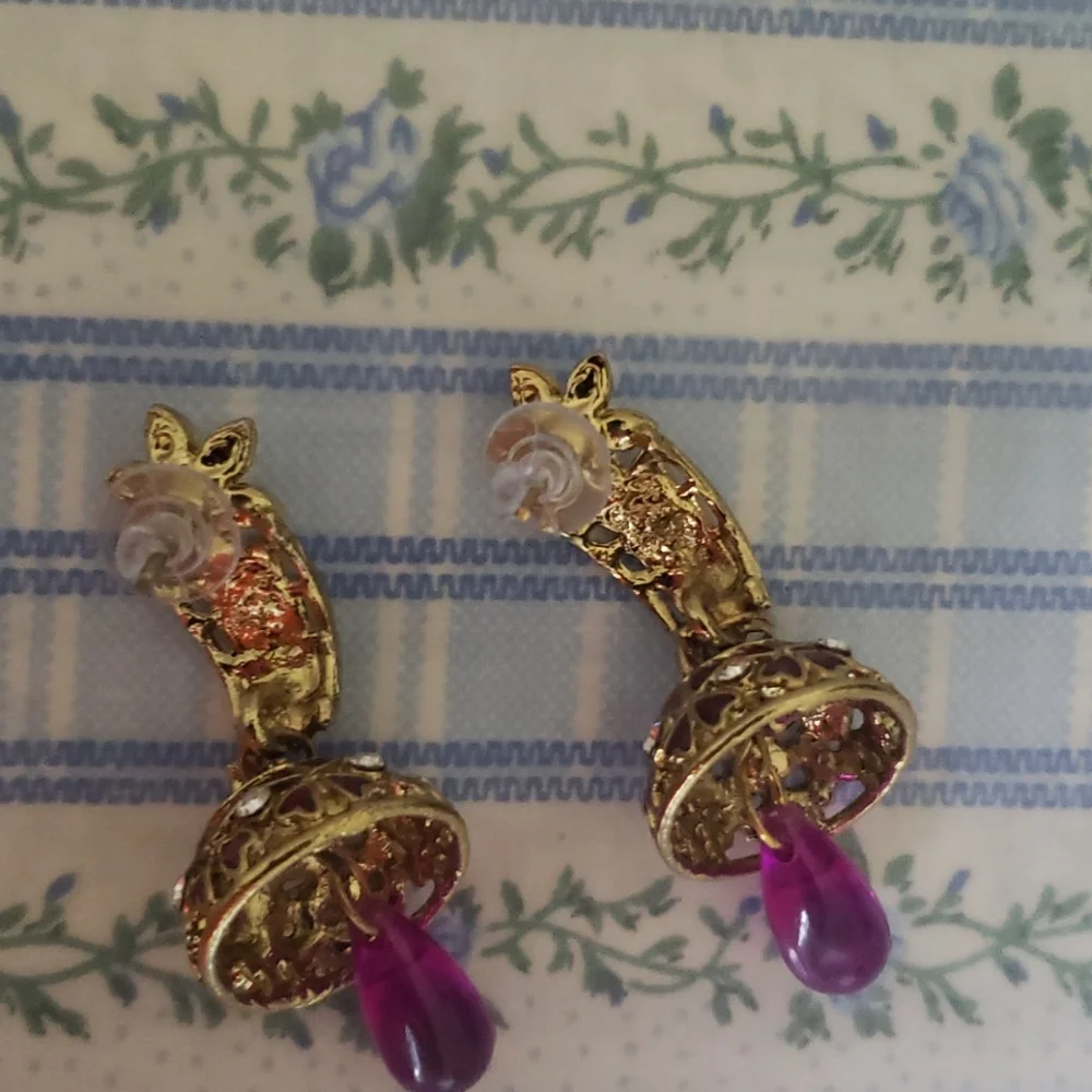 Beautiful Fashion earrings Gold and purple Jhumka Style
